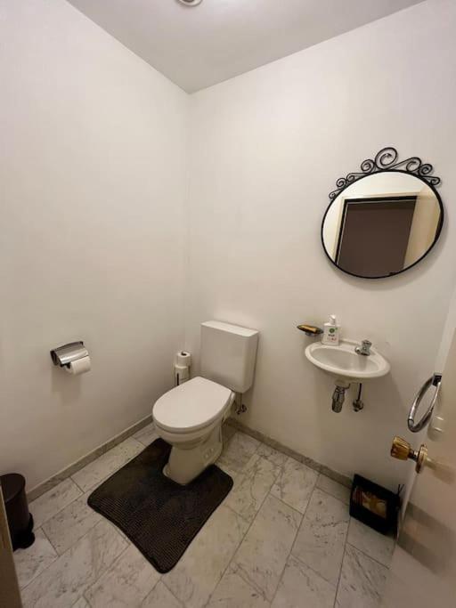 Big Apartment With Parking In Antwerp Exterior photo