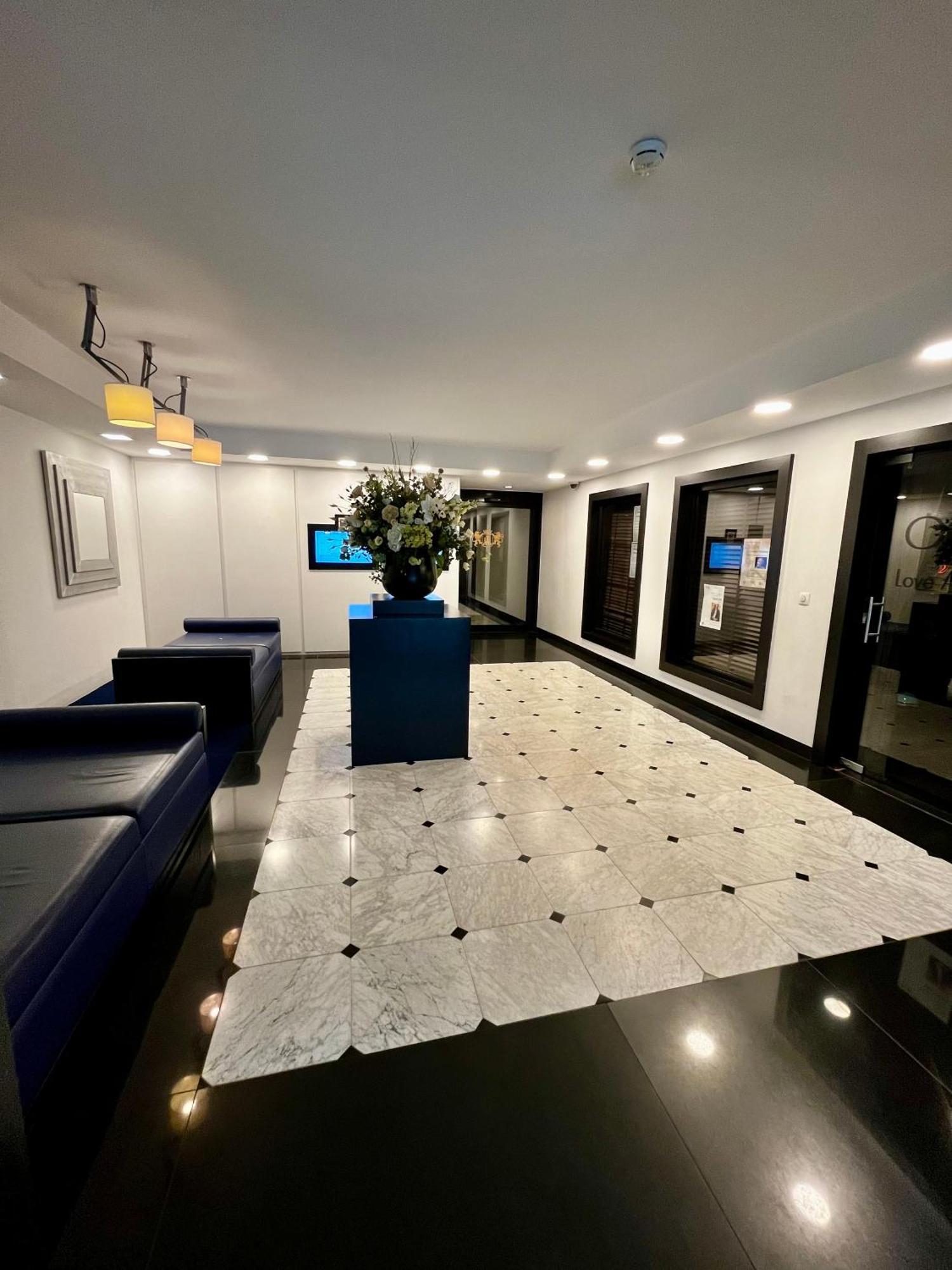 Big Apartment With Parking In Antwerp Exterior photo