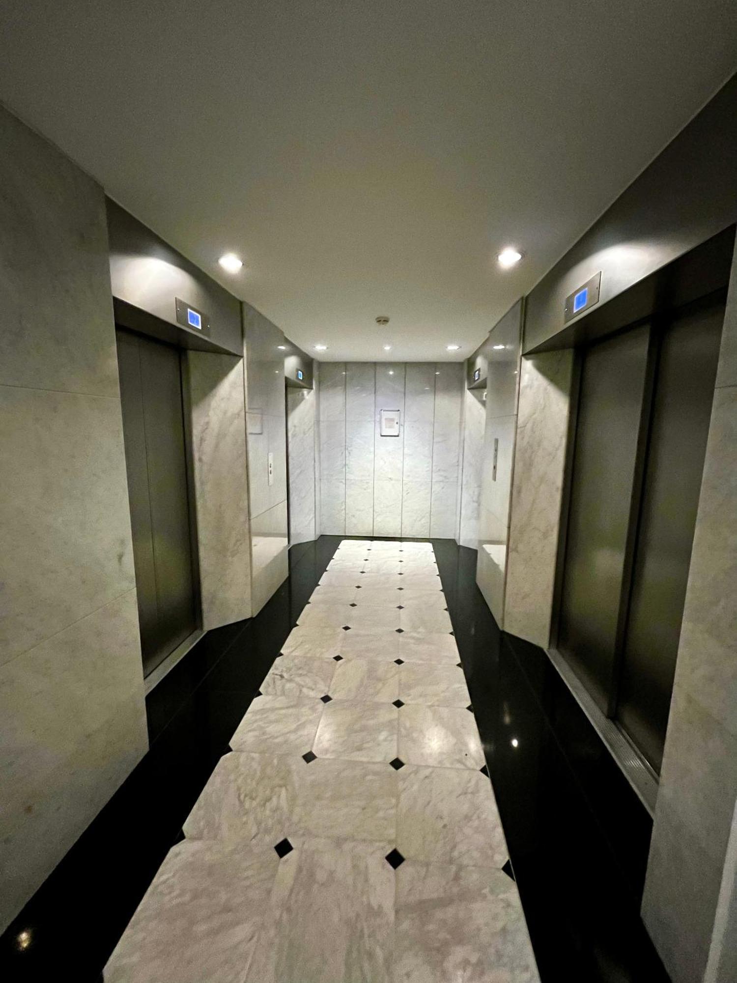 Big Apartment With Parking In Antwerp Exterior photo